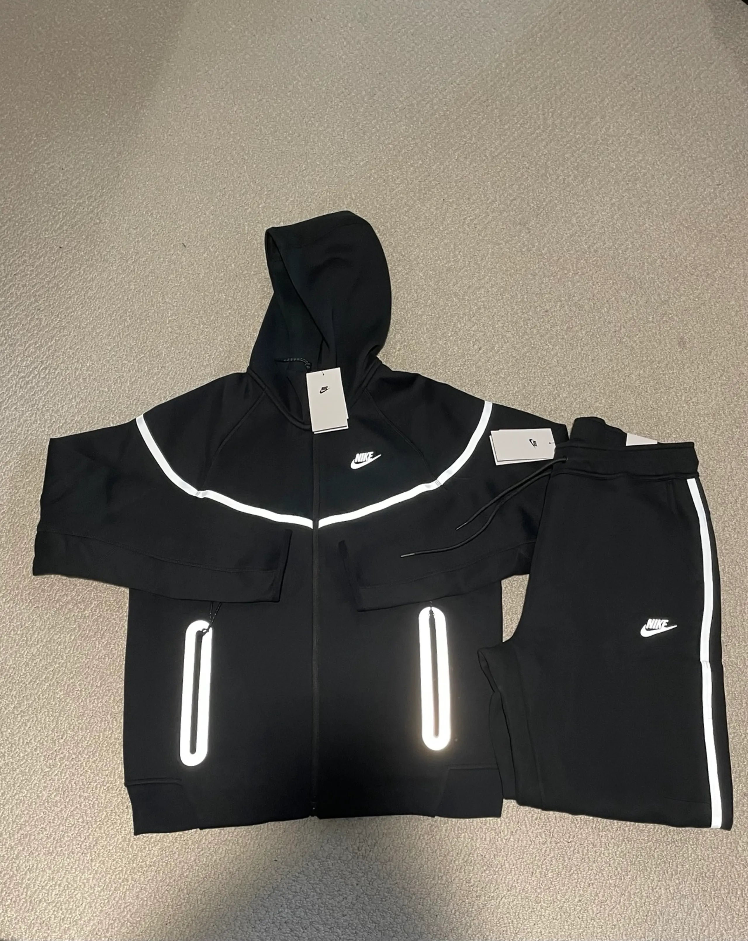 Nike Tech Black Reflective Set